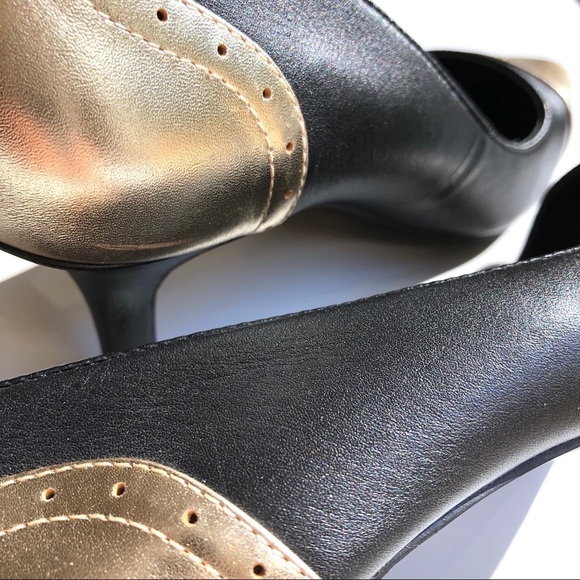 Shoes of Prey Black with Gold Toe Heels - Picture 9 of 11